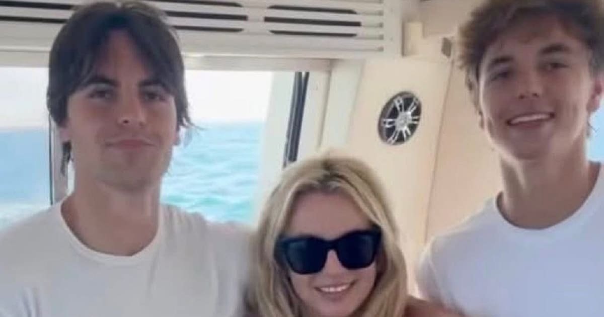 Britney Spears hijos redes sociales