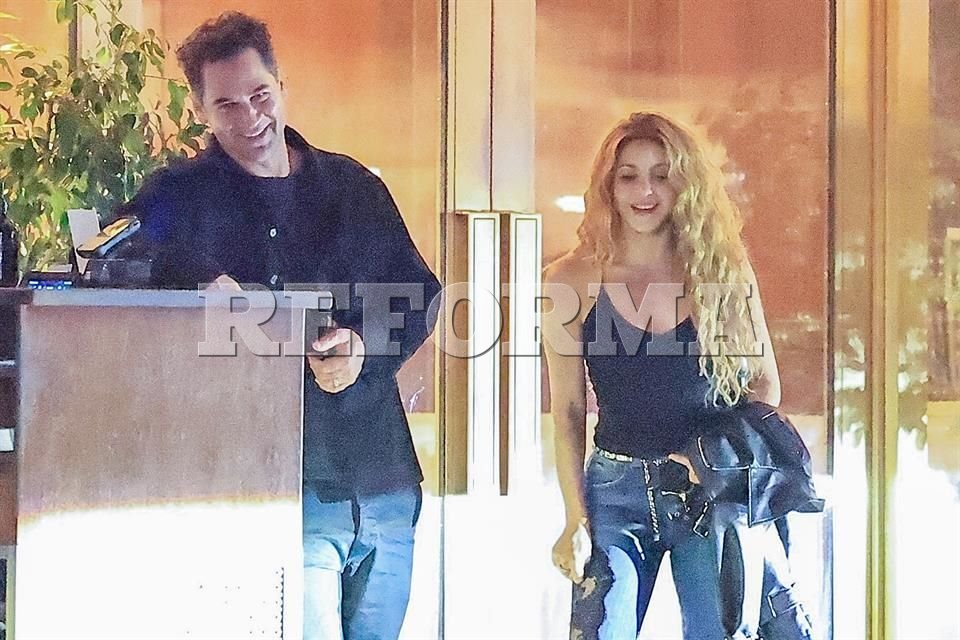 Shakira Manuel García Rulfo romance